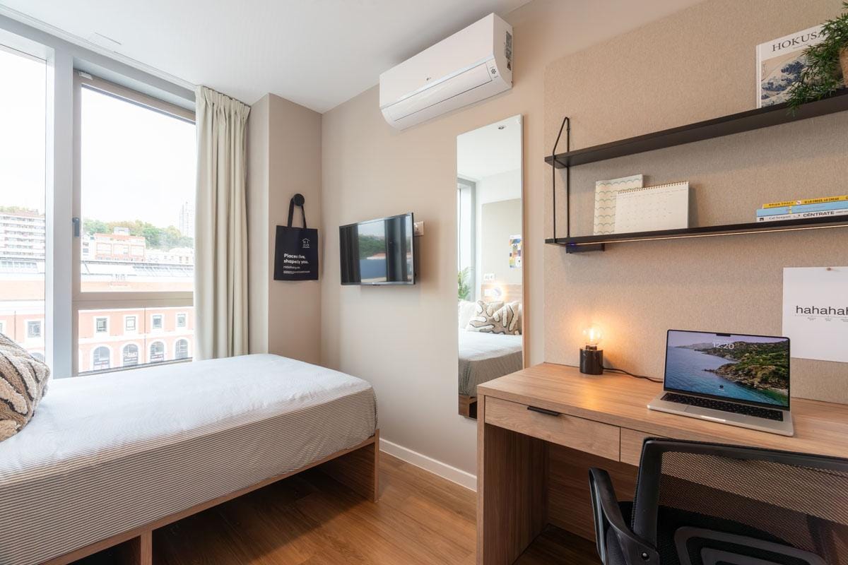 Classic Room (4-Bed) 21