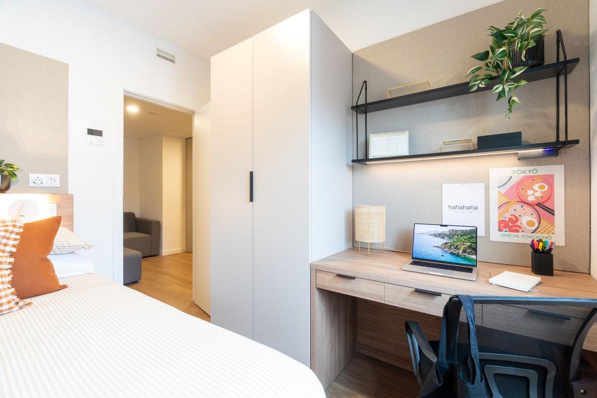 Standard Room (3-Bed) 24