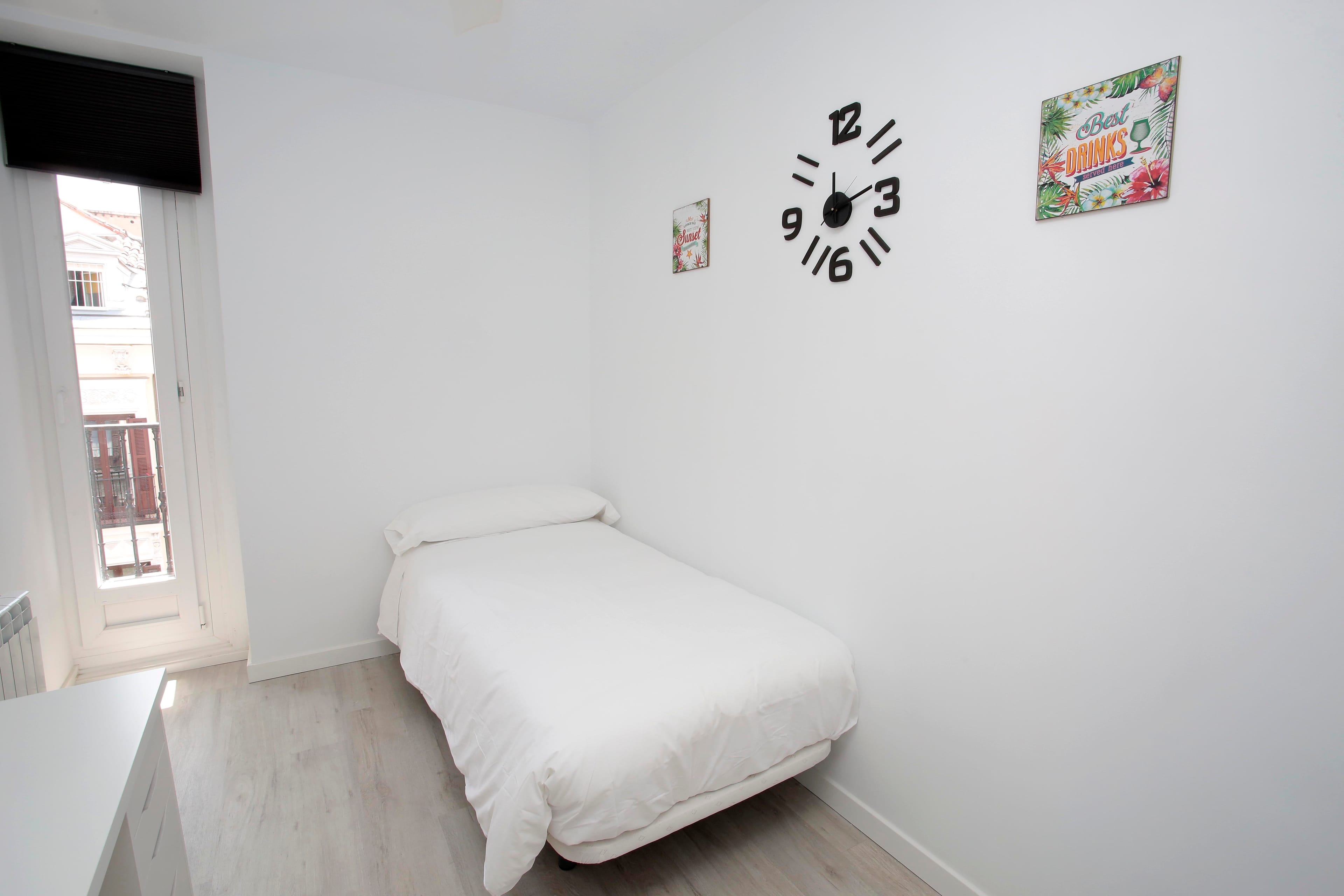 Arenal 4, Room 4, Madrid