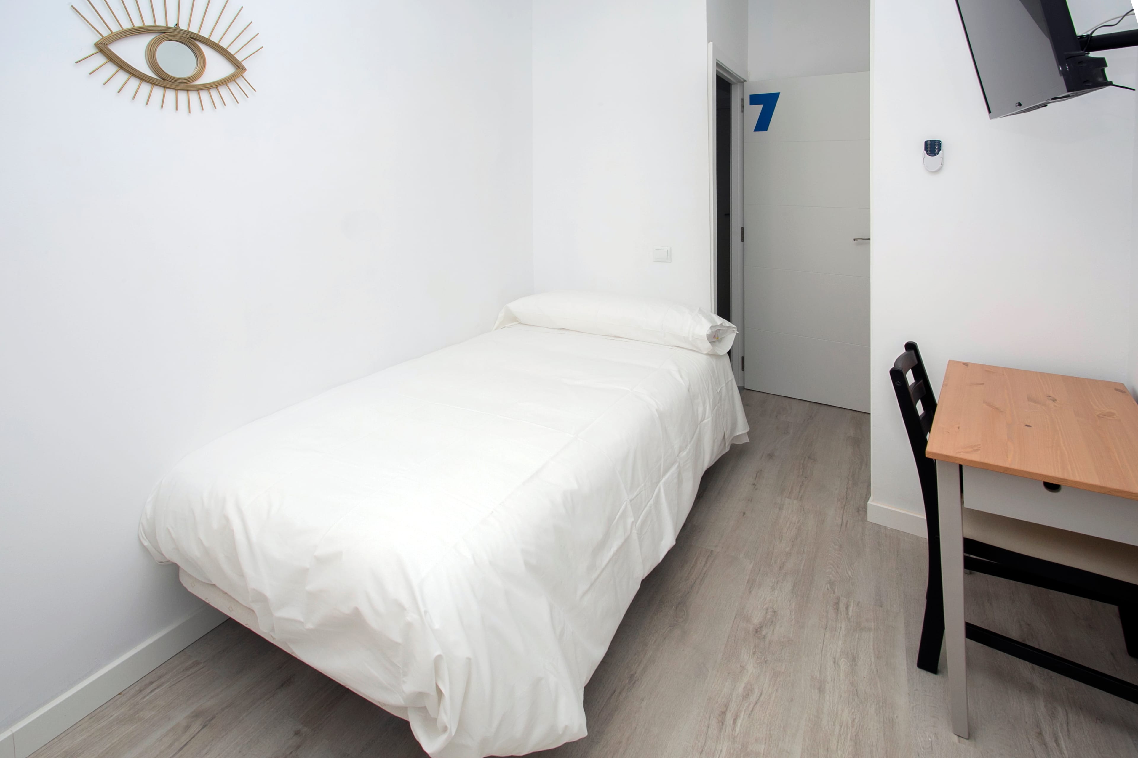 Arenal 4, Room 7, Madrid