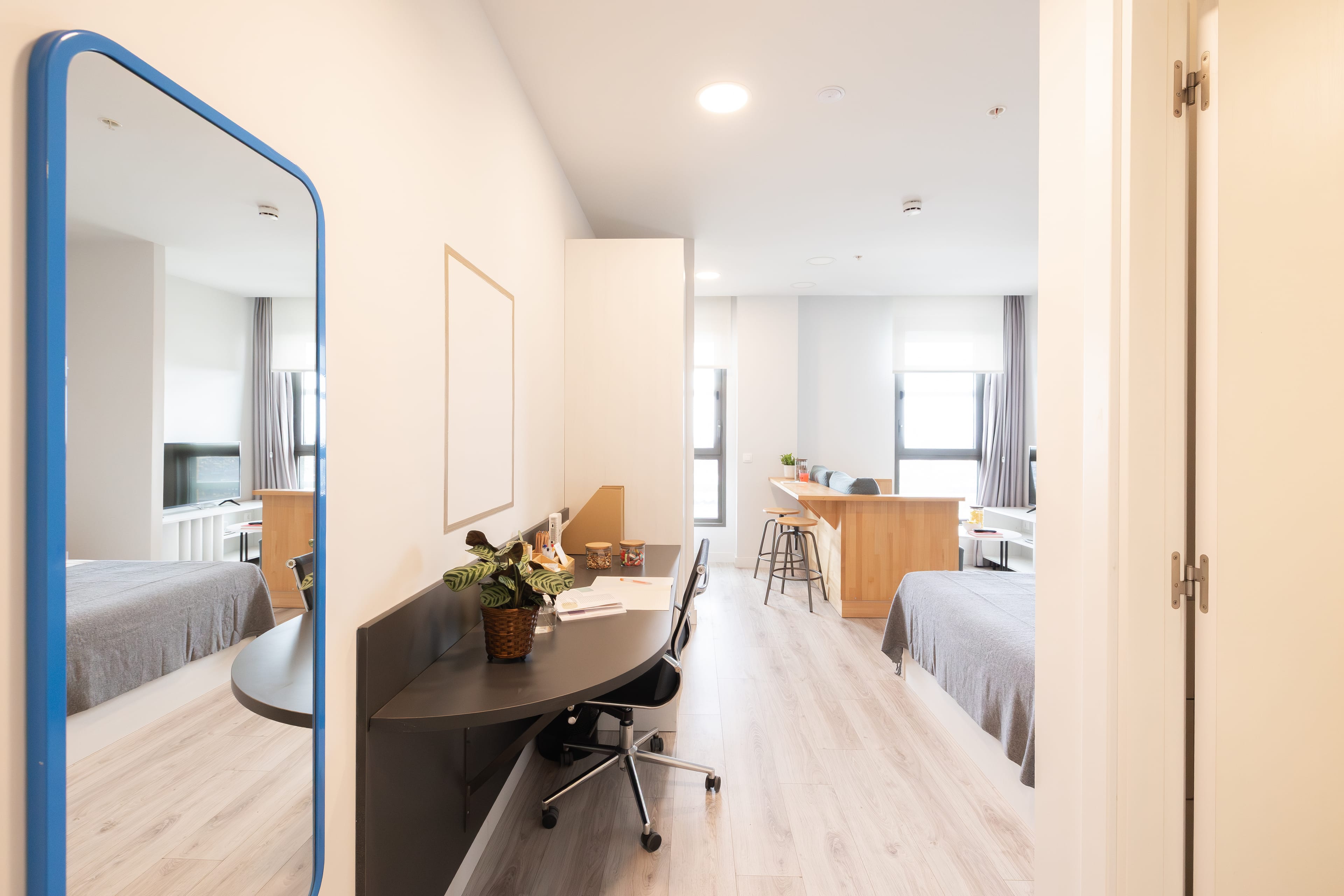 Studio with kitchen Unit 5