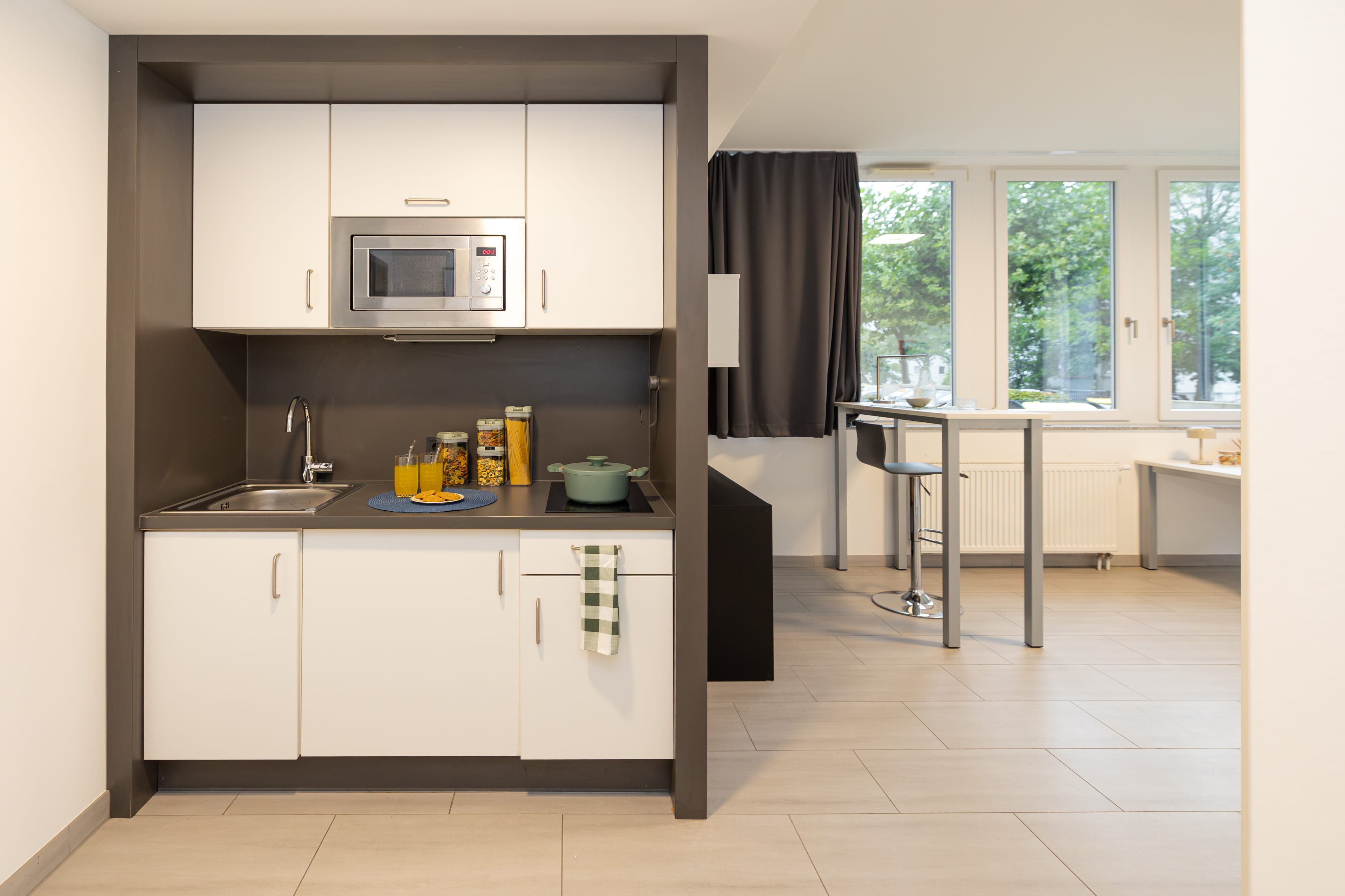 Studio L Bronze Unit 5