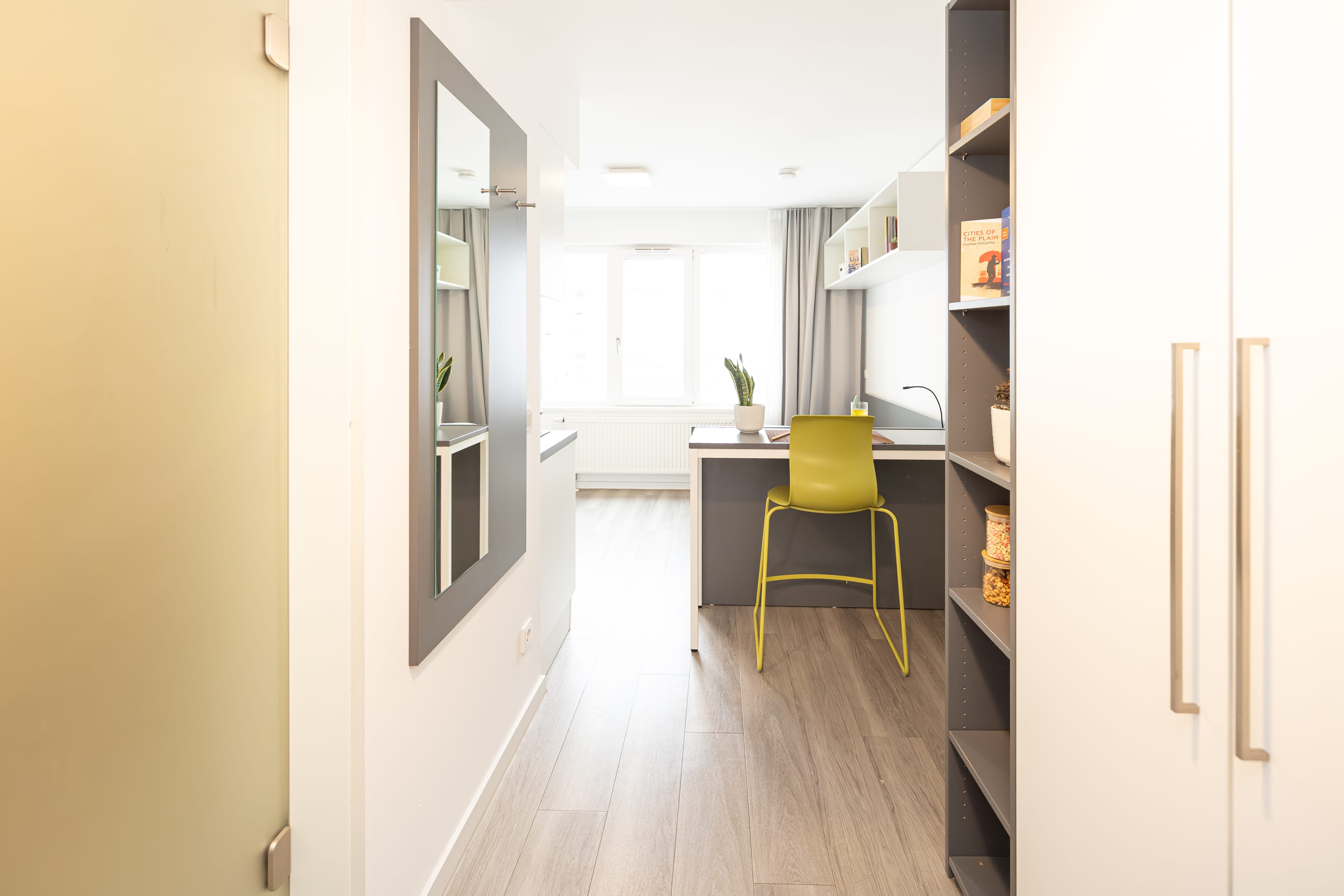 Studio M Bronze Unit 5