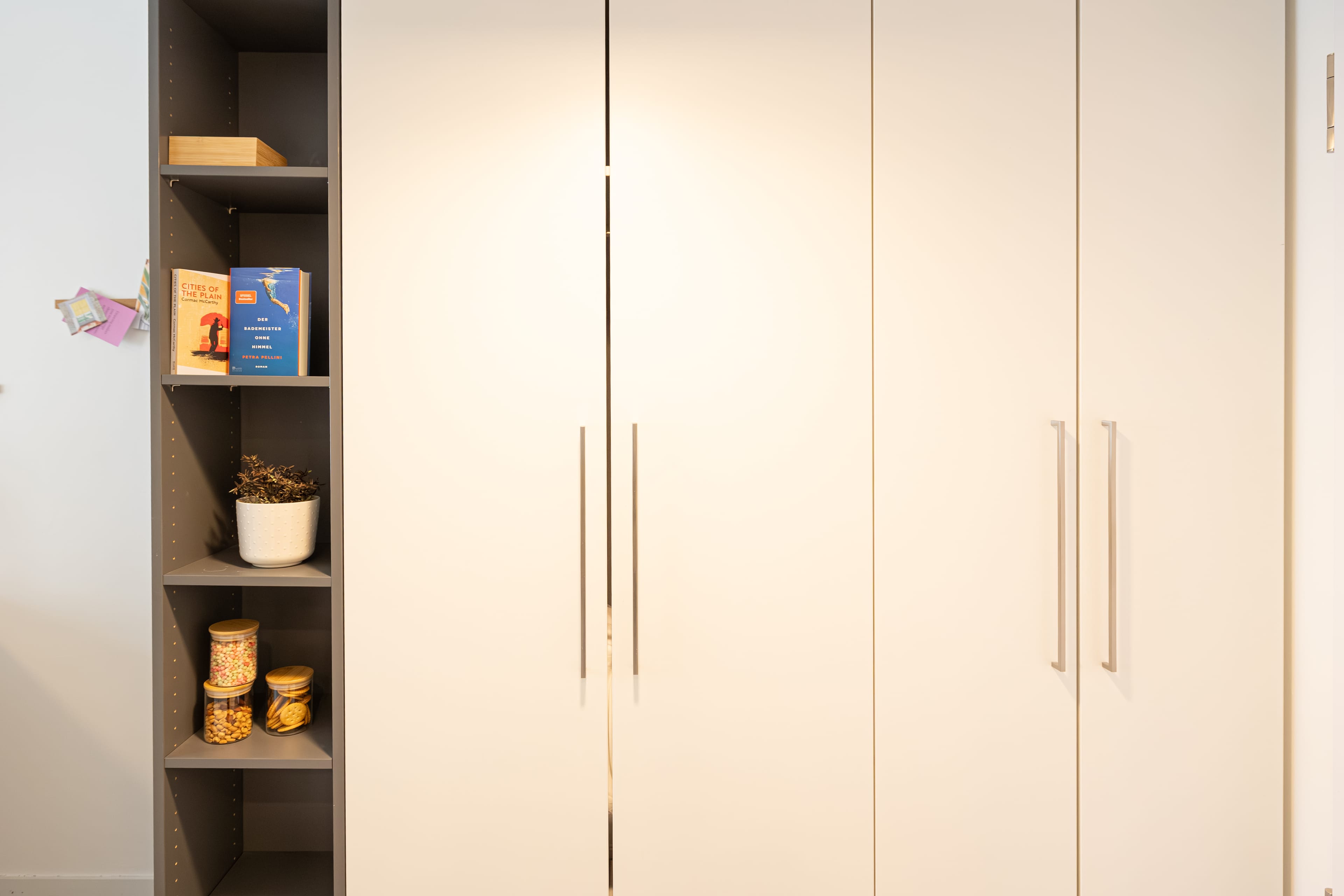 Studio S Silver Unit 5