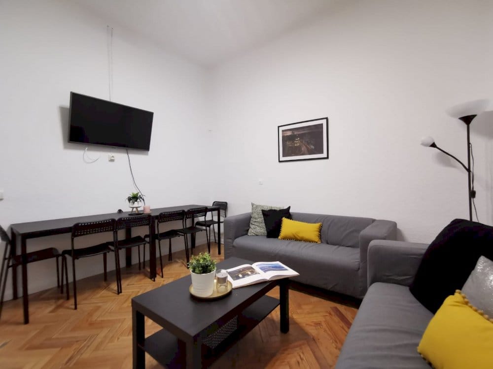 Cozy flat in Madrid, Preciados Street