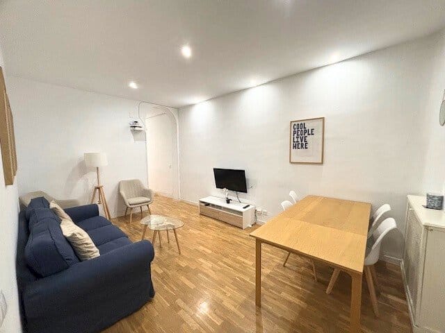 Renovated flat in Puerta de Alcalá