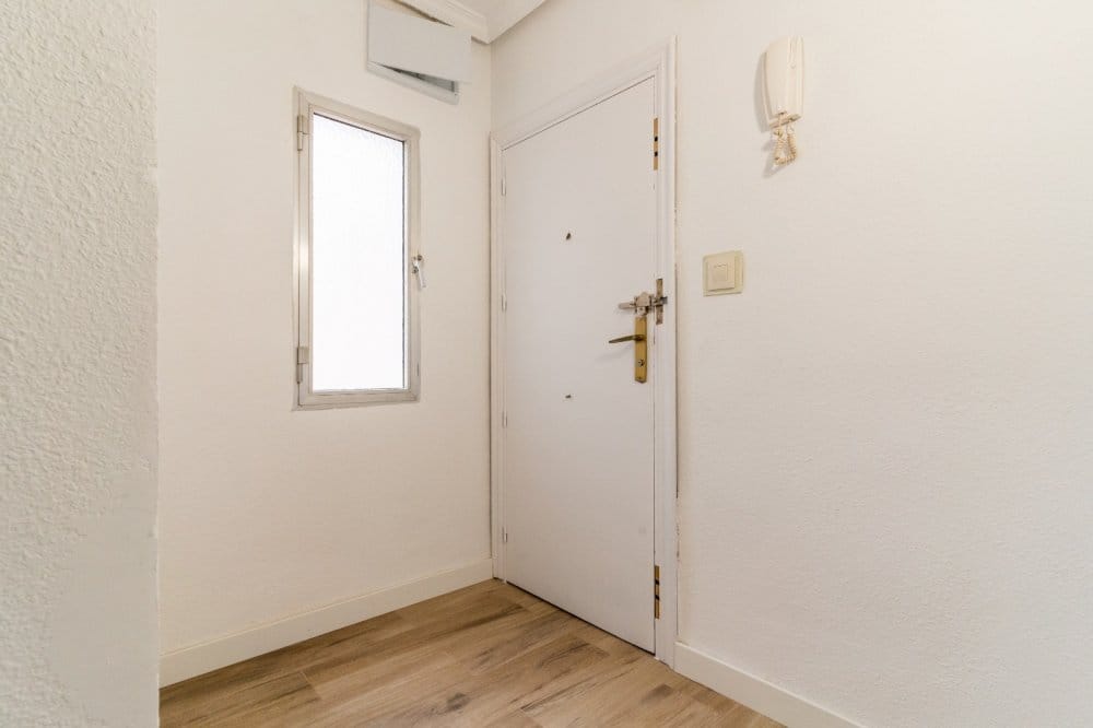 Apartment on Paseo Moreras