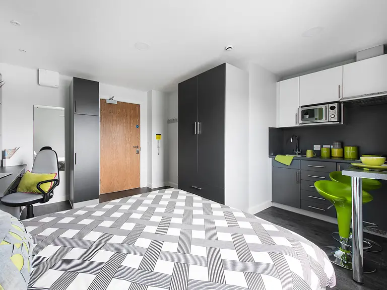 Standard Studio Unit 5