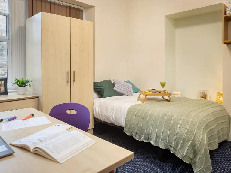 Classic Georgian Room Unit 5