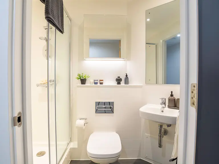 Premium Ensuite Unit 5