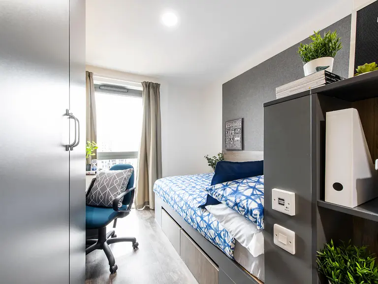 Standard Ensuite Unit 5