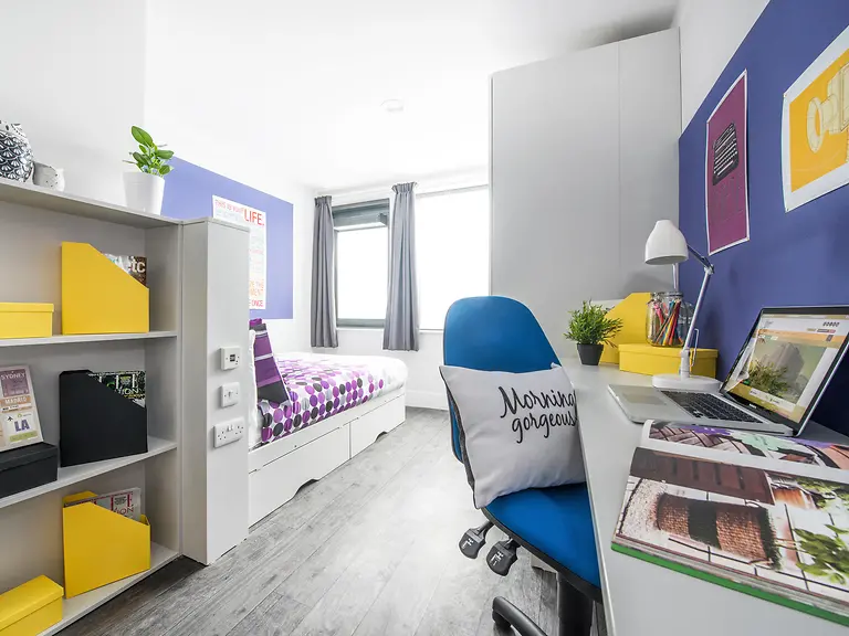 Deluxe Ensuite Unit 5