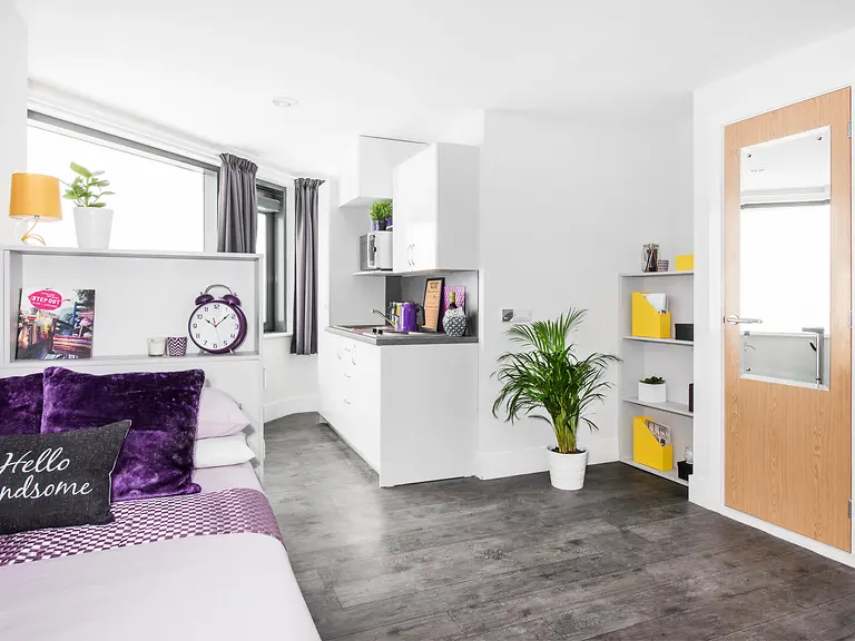 Deluxe Studio Unit 5