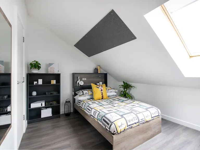 Deluxe Ensuite Unit 5