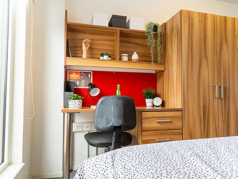 8 Bed Standard Ensuite Unit 5