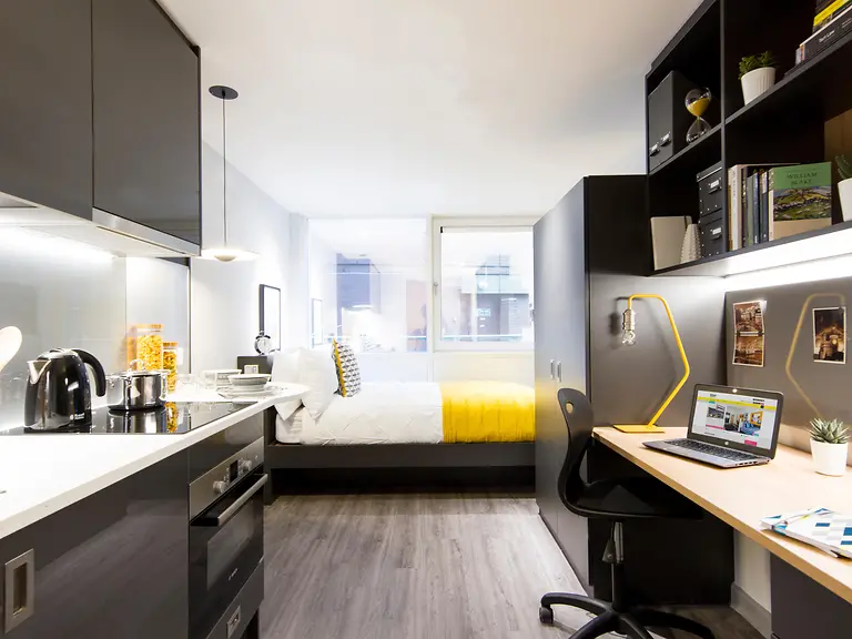 Classic Studio Unit 5