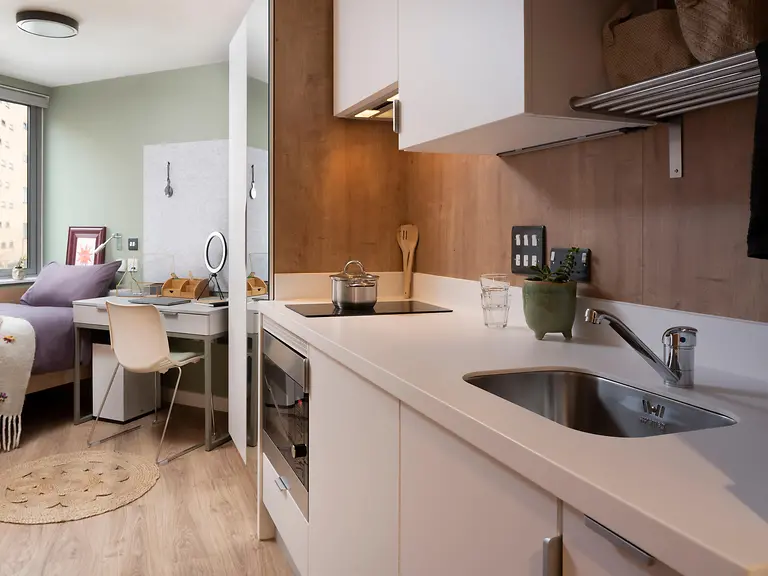 Classic Studio Unit 5