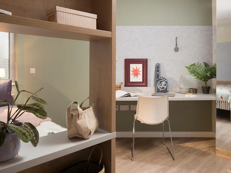 Double Studio Unit 5