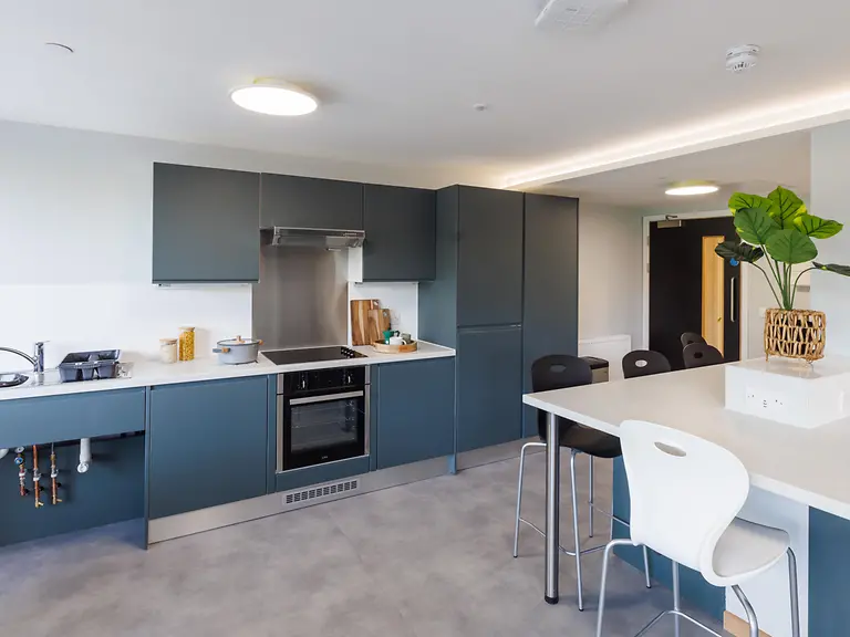 8 Bed Ensuite Unit 5