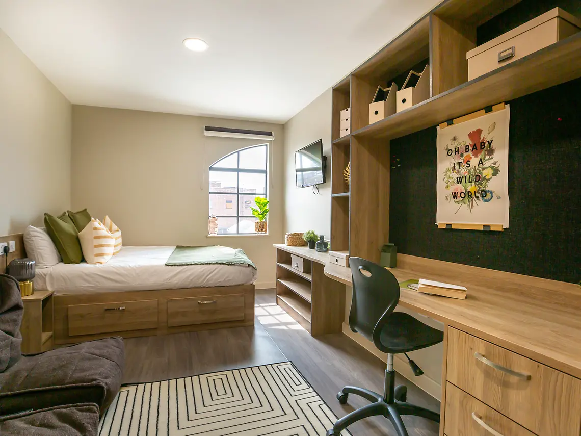 Air Con Studio Unit 5