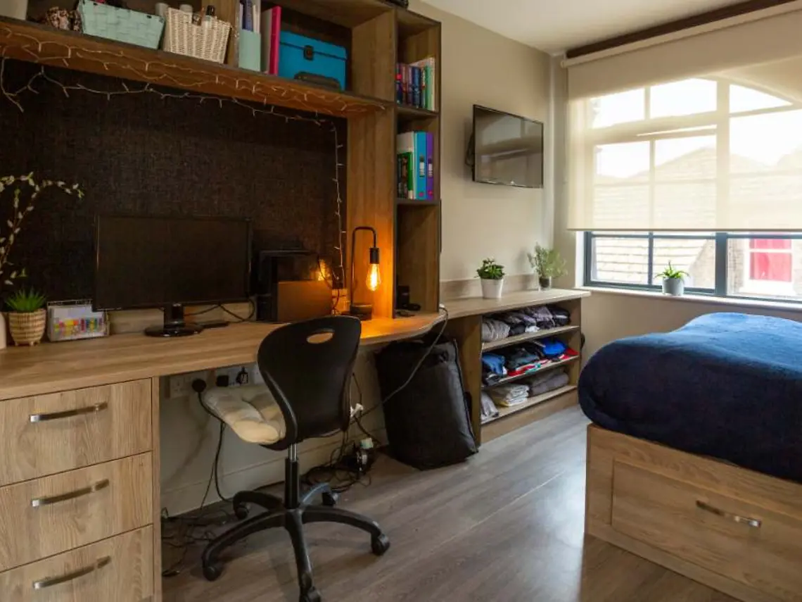 Large Sea View Penthouse Unit 5