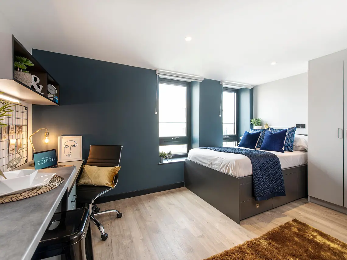 Premium Studio Unit 5