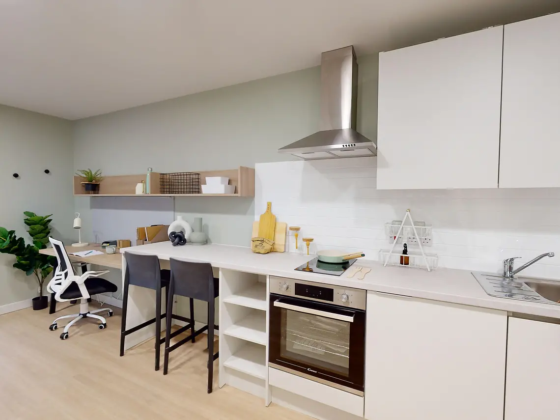 Diamond Studio Unit 5