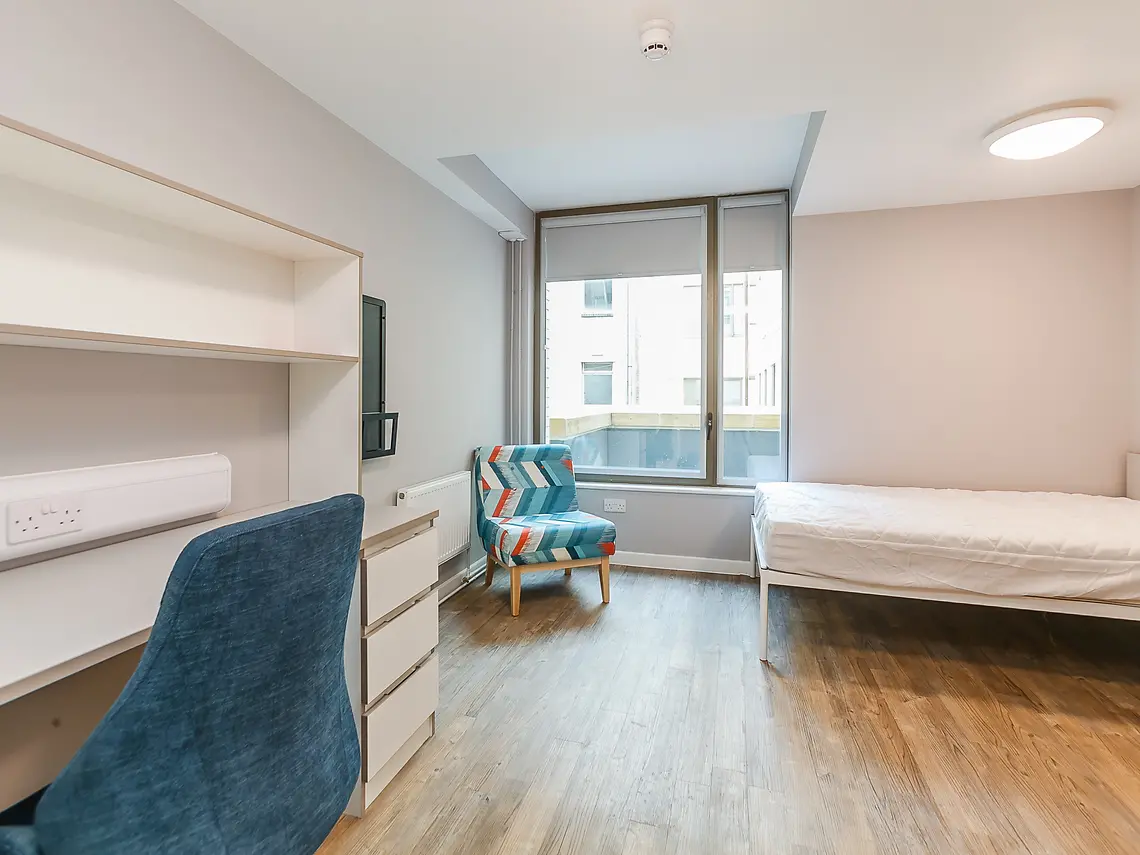 7 Bed Cluster Unit 5