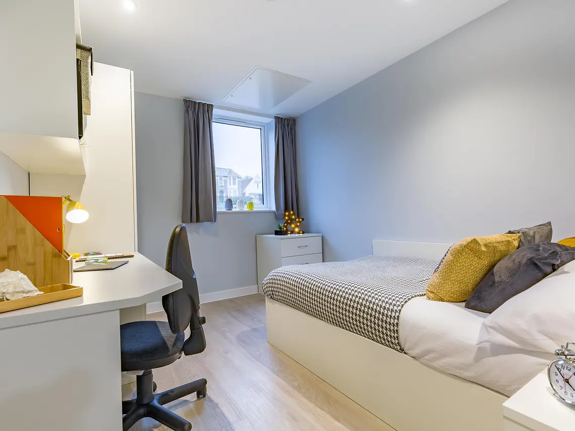 6 Bed Premium Ensuite Unit 5