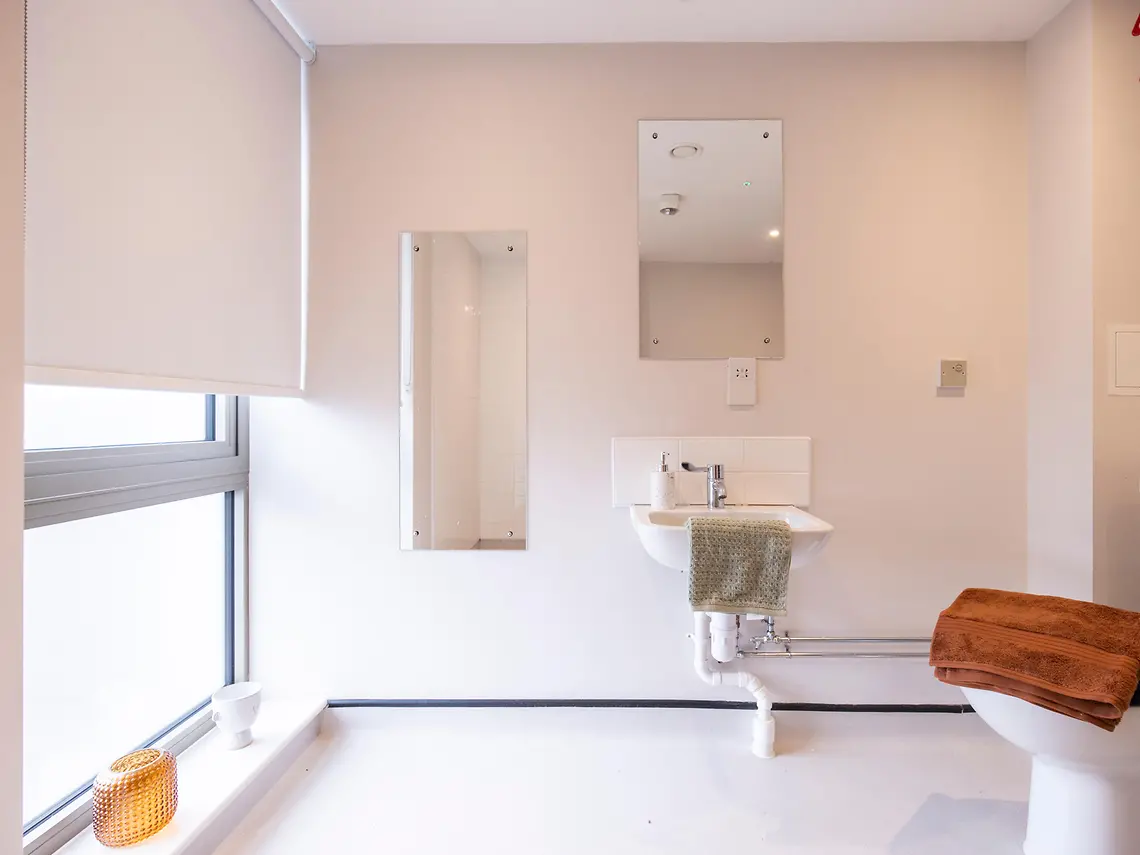 Premium Studio Accessible Unit 5