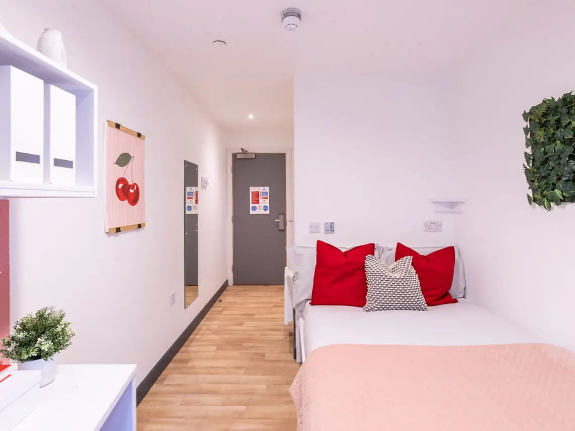 6 Bed Ensuite Unit 5