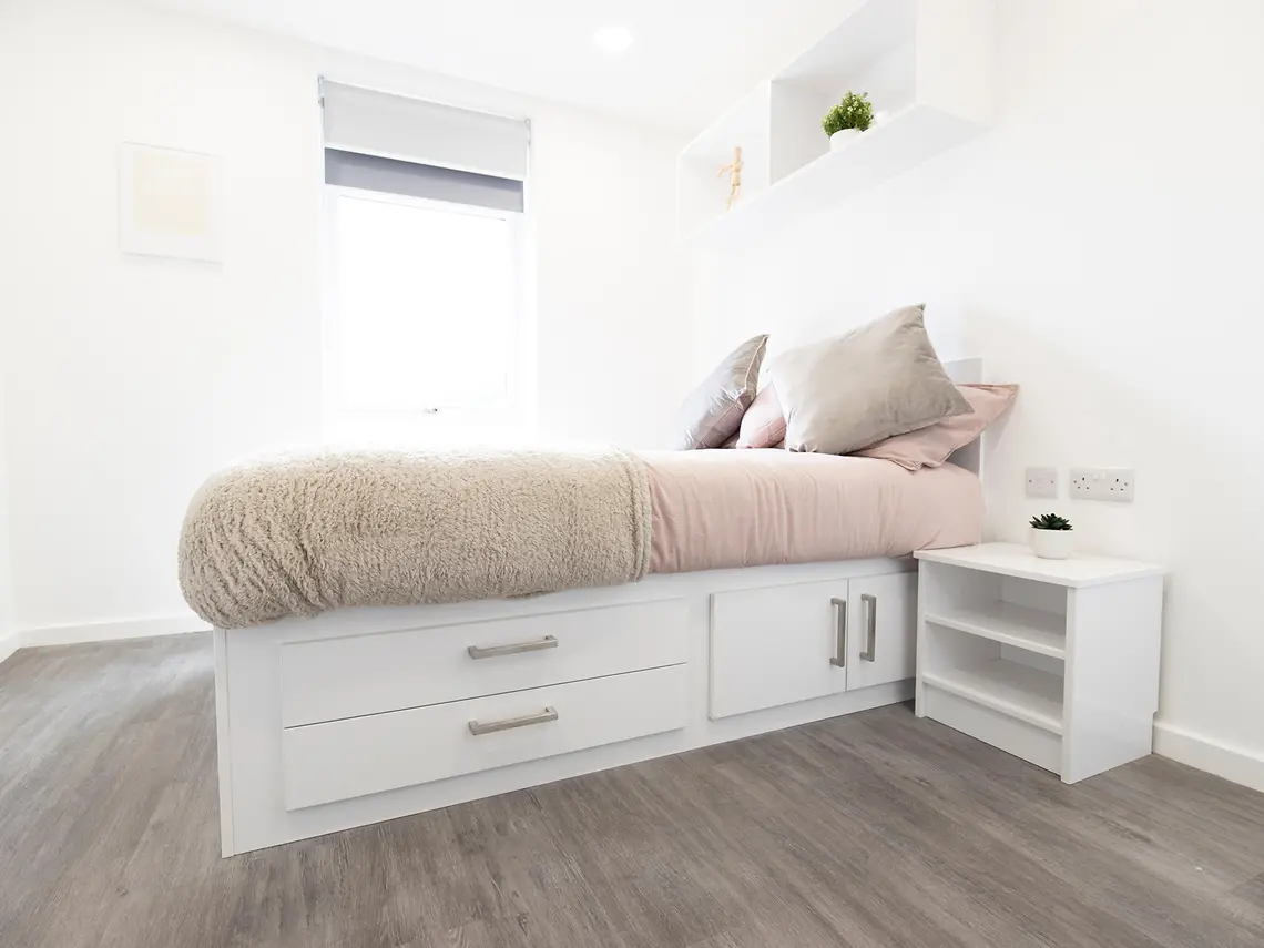 4 Bed Classic Ensuite Unit 5