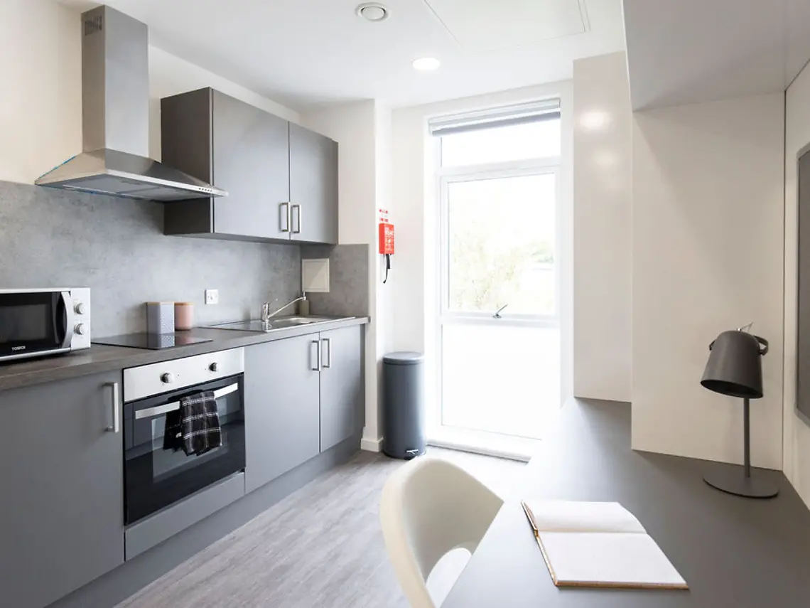 Classic Studio Lower Unit 5