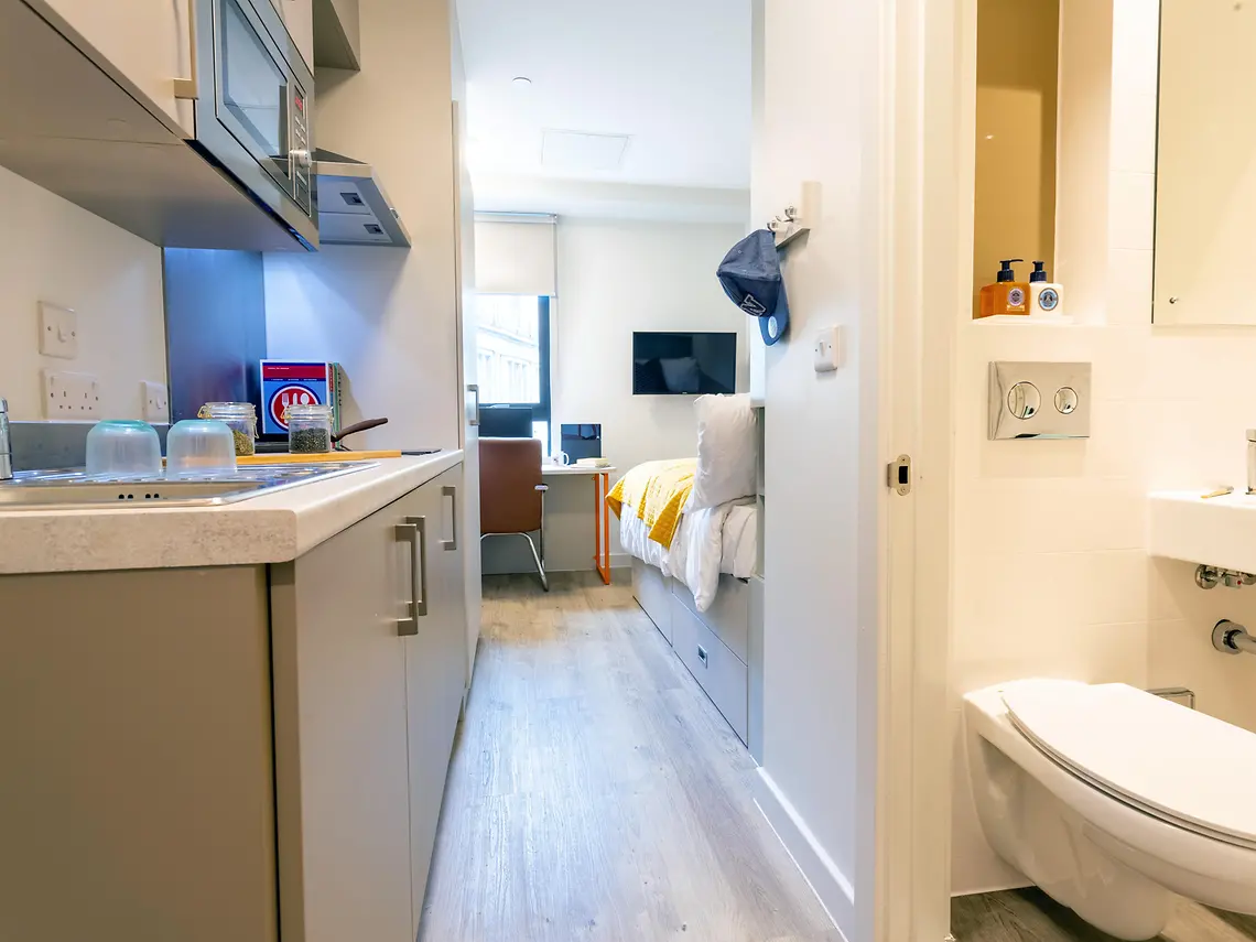 Classic Cluster Studio Unit 5