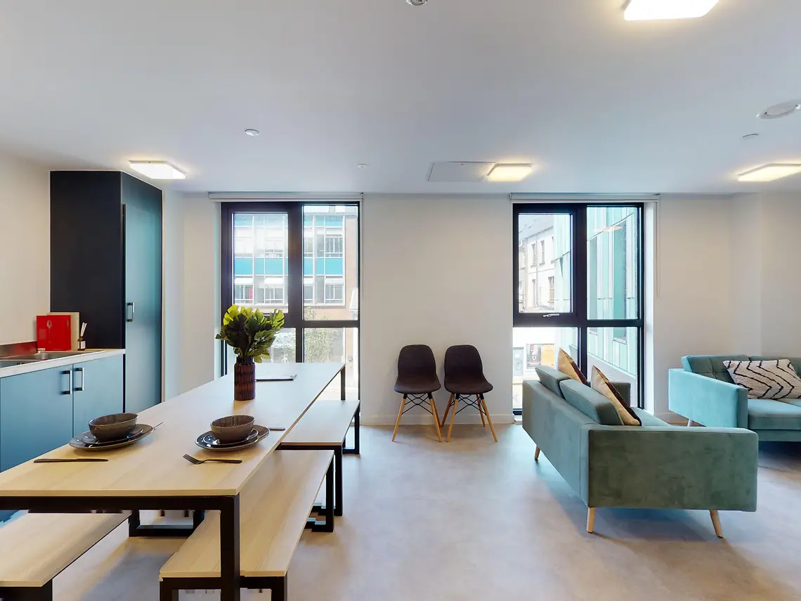 Penthouse Studio Unit 5