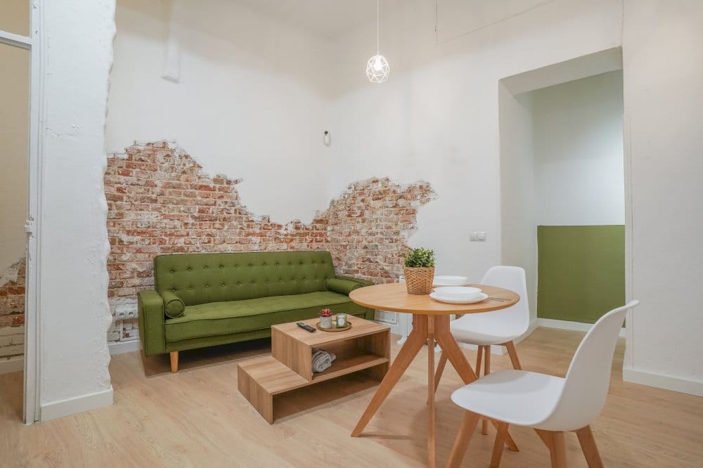 Pleasant one-bedroom apartment in Lavapies.