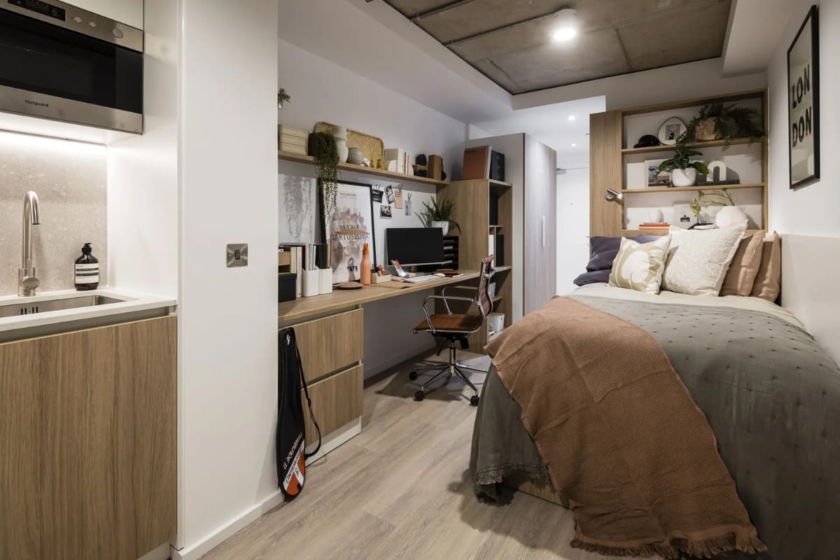 Silver Studio lower level 2