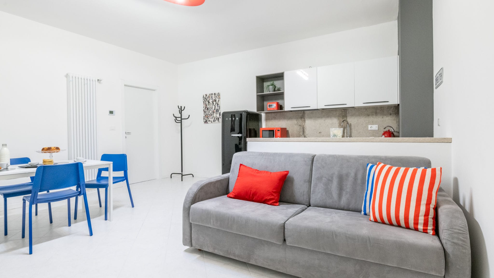 Chic&Pop Apartment by Pleiades Home