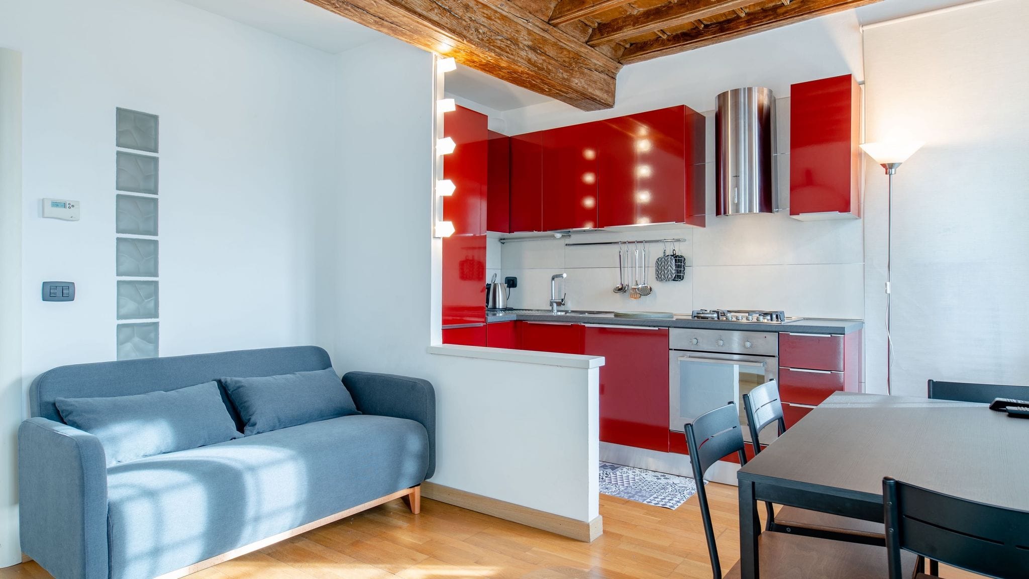 Garibaldi 9 Apartment by Toh Solution