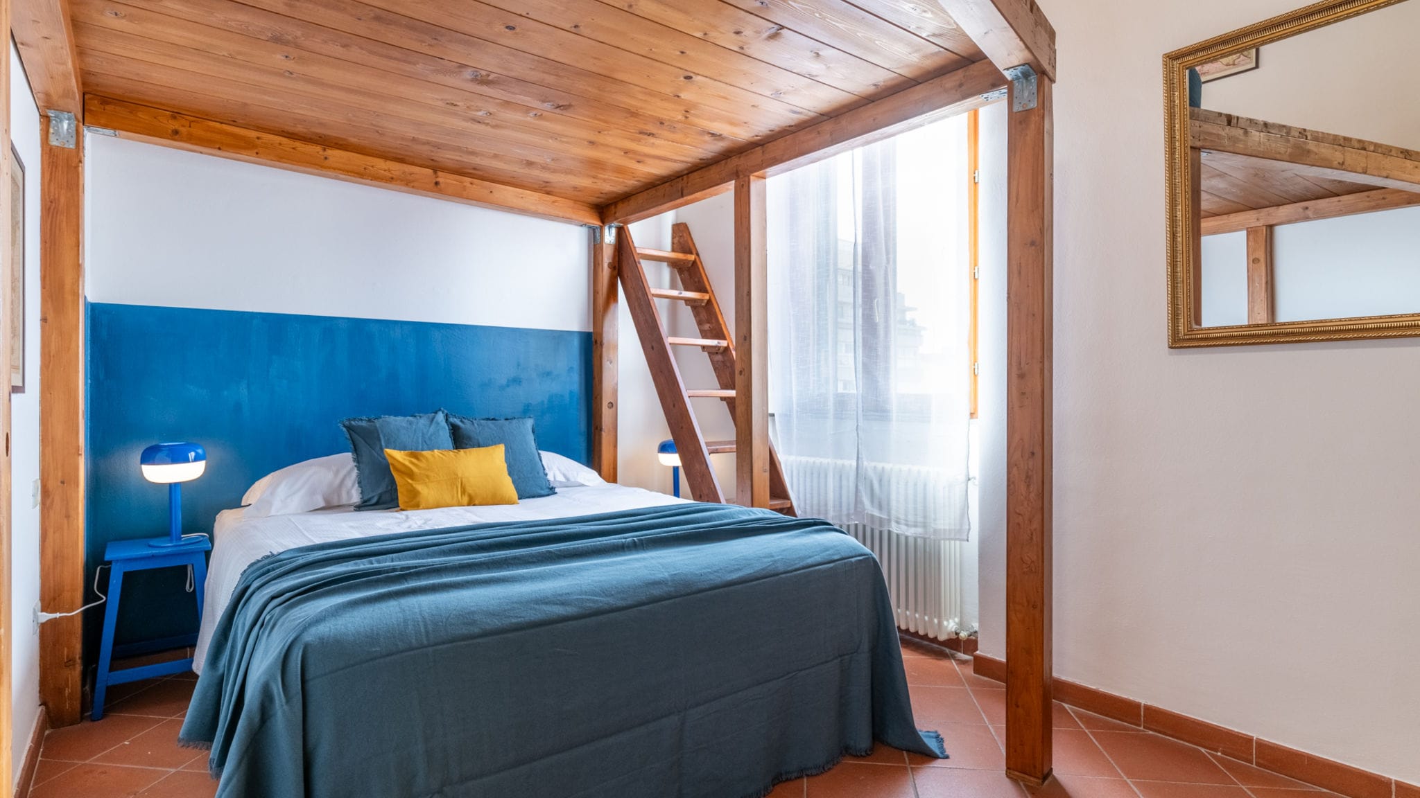 Travel Meditation House