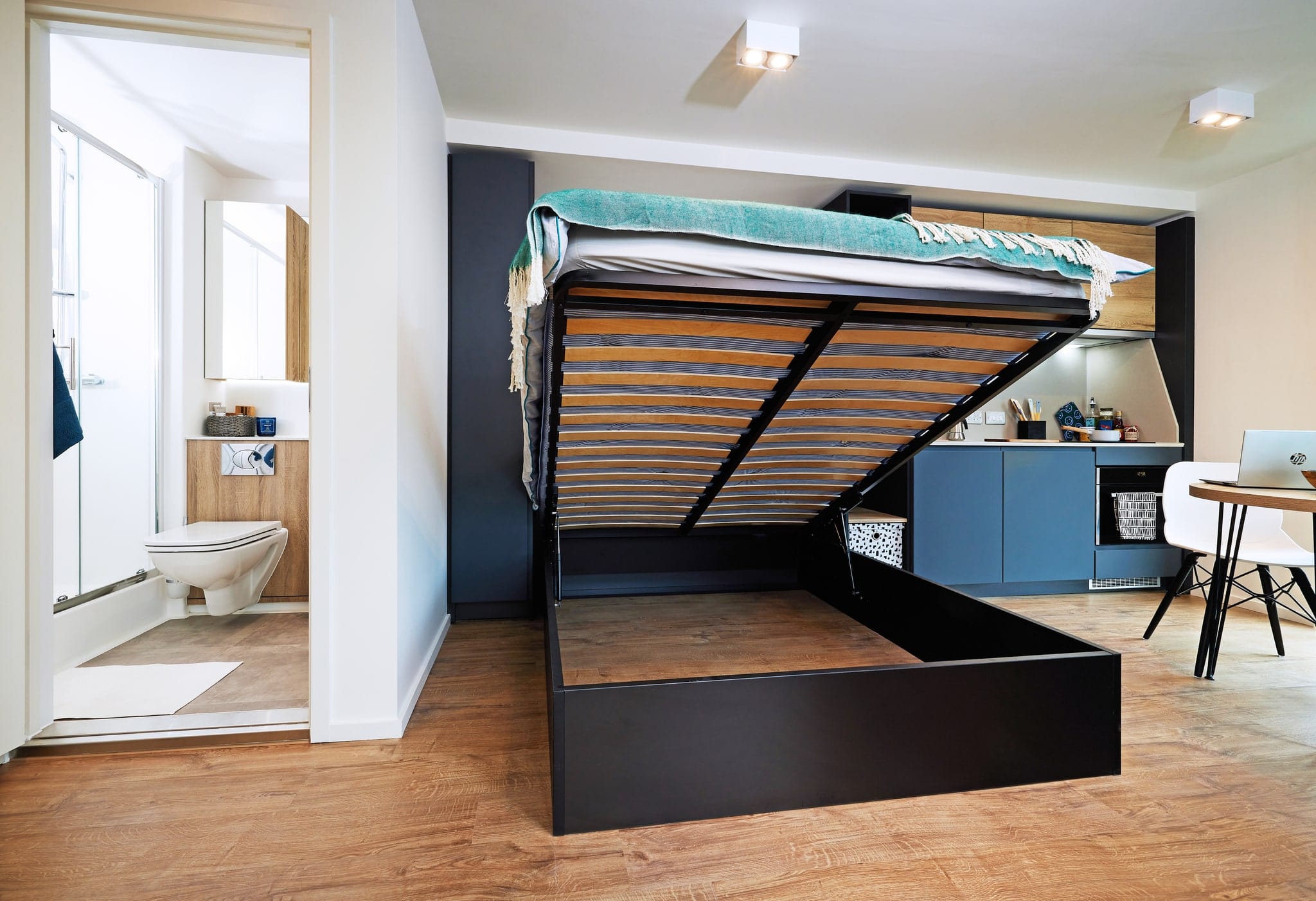 CT-B806 — Premium (2026 / 27)