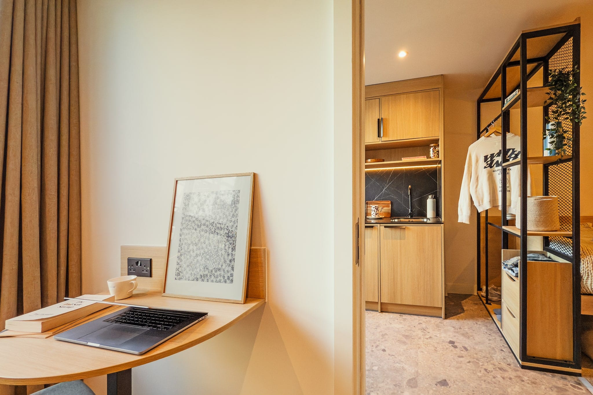 HSM-1206b — Duo (2026 / 27)