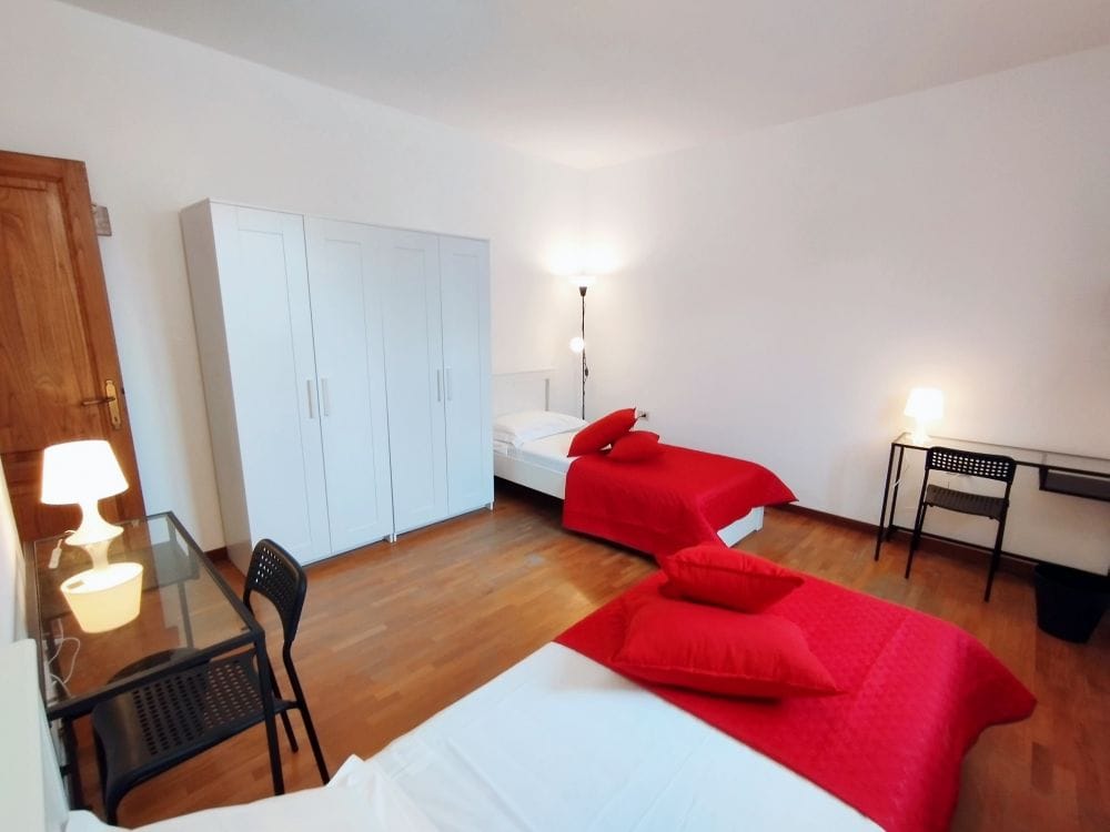 Shared room at Via Calzolari 29